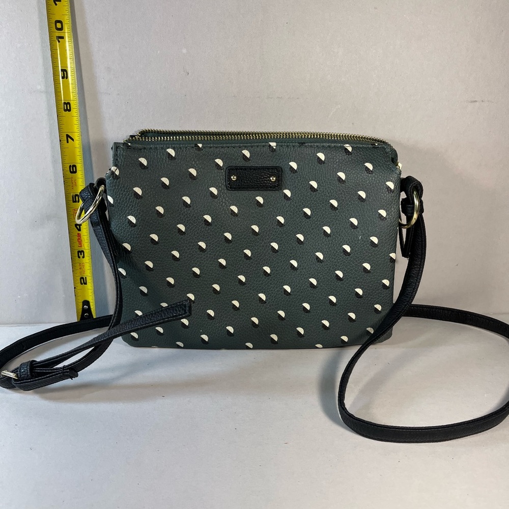 Green design shoulder bag